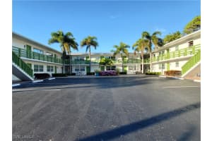 975 9th Ave S 5, Naples