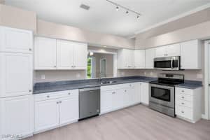 2389 Piccadilly Circus, Naples, FL 34112 - MLS#225084394