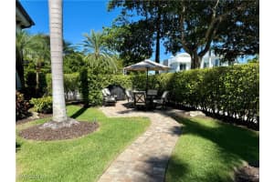 960 7th Street, Naples, FL 34102 - MLS#225084421