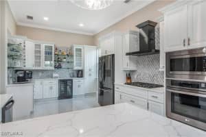 3123 Aviamar Cir 201, Naples