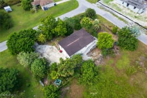 2727 48th Street, Lehigh Acres, FL 33976 - MLS#225084443