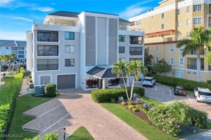 910 Panama Court, Marco Island, FL 34145 - MLS#225084537