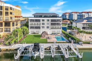 910 Panama Court, Marco Island, FL 34145 - MLS#225084537