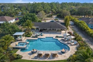 321 14th St Ne, Naples