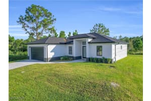 2911 37th Street, Lehigh Acres, FL 33971 - MLS#225084574