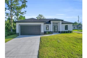 2911 37th Street, Lehigh Acres, FL 33971 - MLS#225084574