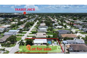 736 104th Avenue, Naples, FL 34108 - MLS#225084602