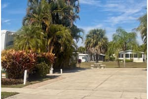 1687 Diamond Lake Circle, Naples, FL 34114 - MLS#225084604