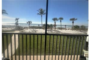 10475 Gulf Shore Dr 113, Naples