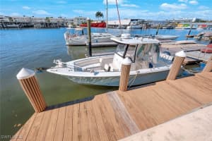 800 River Point Drive, Naples, FL 34102 - MLS#225084772