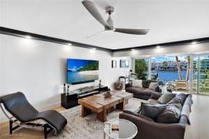 800 River Point Drive, Naples, FL 34102 - MLS#225084772