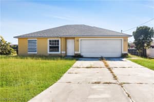 210 Mossrosse Street, Fort Myers, FL 33913 - MLS#225084799