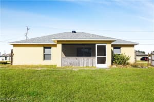 210 Mossrosse Street, Fort Myers, FL 33913 - MLS#225084799
