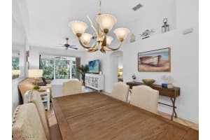 7555 MEADOW LAKES Drive, Naples, FL 34104 - MLS#225084857