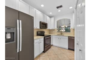 7555 MEADOW LAKES Drive, Naples, FL 34104 - MLS#225084857