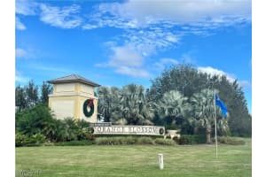 2057 Tamarron Ln, Naples