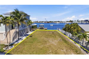 327 Fairweather Lane, Fort Myers Beach, FL 33931 - MLS#225084921