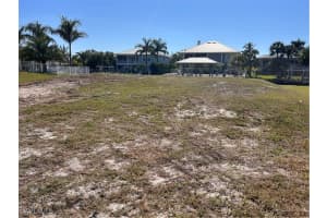 14 Pepita Street, Fort Myers Beach, FL 33931 - MLS#225084974