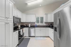 348 Carinosa Court, Naples, FL 34110 - MLS#225084986