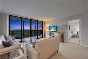 17 Bluebill Avenue, Naples, FL 34108 - MLS#225085006