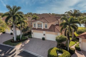 8657 Champions Point, Naples, FL 34113 - MLS#225085035