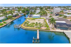 470 Madison Court, Fort Myers Beach, FL 33931 - MLS#225085037