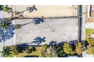 1075 7th Avenue, Naples, FL 34102 Sold 02/06/26