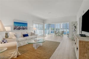 205 Park Shore Drive, Naples, FL 34103 - MLS#225085097