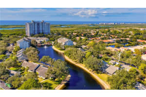 700 Arbor Lake Dr 7-101, Naples