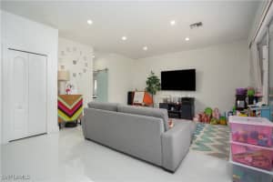 8271 Laurel Lakes Way, Naples, FL 34119 - MLS#225085168