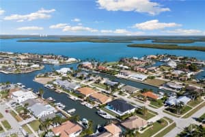212 Windbrook Court, Marco Island, FL 34145 - MLS#225085170