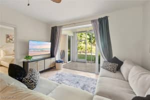 871 Tanbark Dr 102, Naples