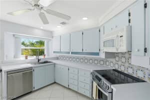 30 Maui Circle, Naples, FL 34112 - MLS#225085251