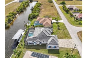 901 33rd Place, Cape Coral, FL 33993 - MLS#226000004