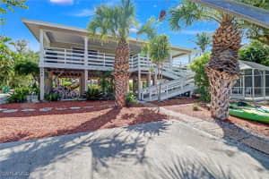 324 Waterleaf Court, Marco Island, FL 34145 - MLS#226000025