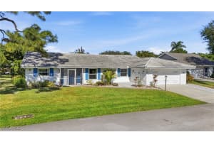 30 Maui Circle, Naples, FL 34112 - MLS#226000048