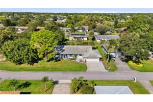 30 Maui Circle, Naples, FL 34112 - MLS#226000048