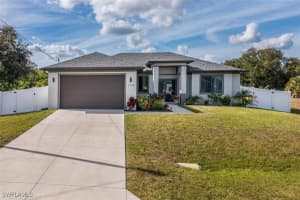 210 26th Place, Cape Coral, FL 33991 - MLS#226000061