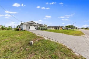 1013 15th Street, Cape Coral, FL 33909 - MLS#226000069