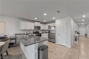 1013 15th Street, Cape Coral, FL 33909 - MLS#226000069