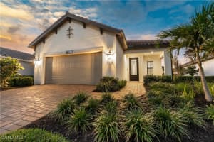 4621 Centaurus Cir, Naples