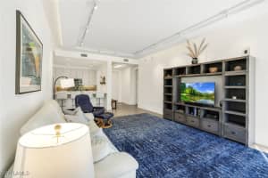 1035 3rd Avenue, Naples, FL 34102 - MLS#226000085