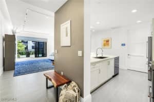 1035 3rd Avenue, Naples, FL 34102 - MLS#226000085