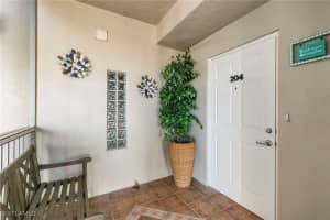 907 Panama Court, Marco Island, FL 34145 - MLS#226000132