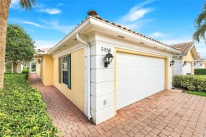 5058 Kingston Way, Naples, FL 34119 - MLS#226000194