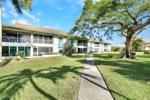 325 Charlemagne Boulevard, Naples, FL 34112 - MLS#226000287