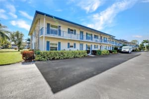 325 Charlemagne Boulevard, Naples, FL 34112 - MLS#226000287