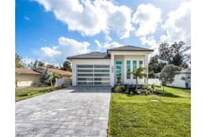 522 98th Avenue, Naples, FL 34108 - MLS#226000292