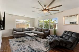 714 105th Avenue, Naples, FL 34108 - MLS#226000294