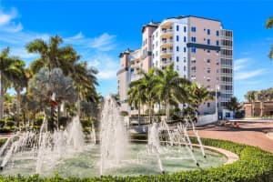 13665 Vanderbilt Dr 301, Naples